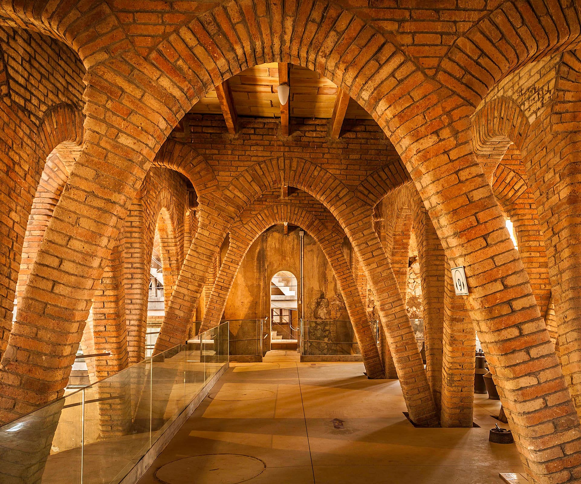 Miravet - Benifallet + Tast de Vins (Catedral del vi del Pinell de Brai)